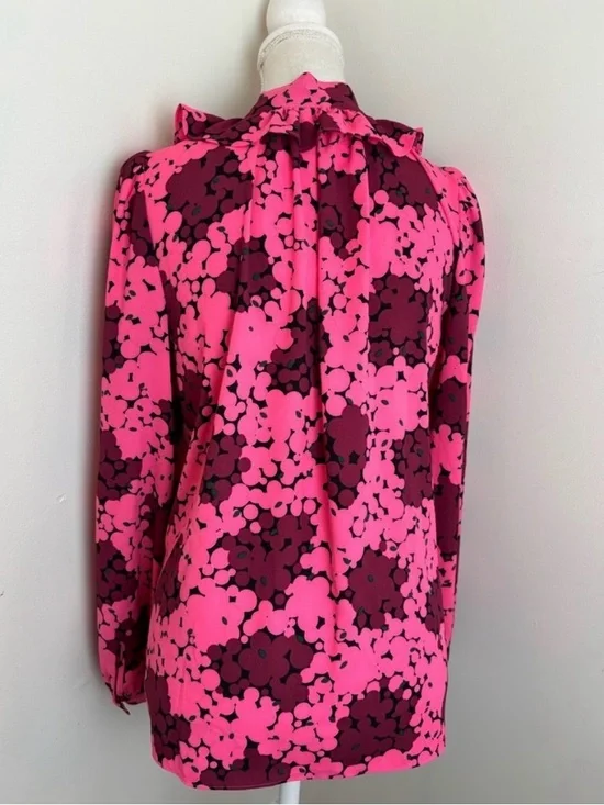 kate spade Pink Floral Tie-Neck Blouse with Dark Blue Wide-Leg Jeans - Picture 8 of 10